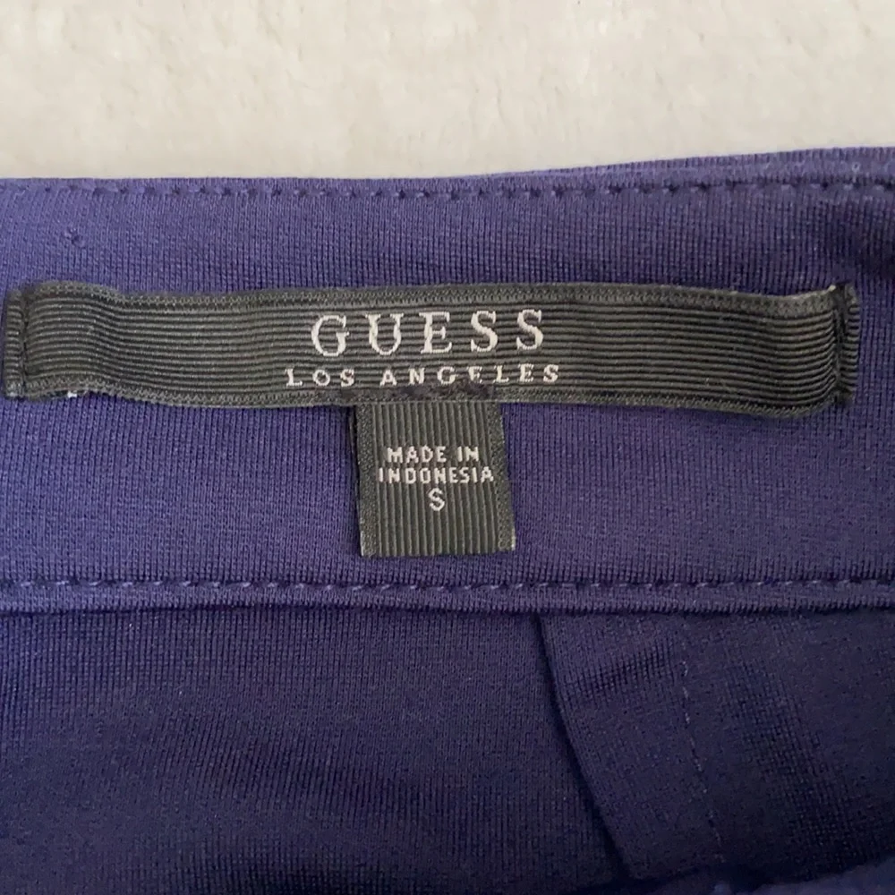 Guess Los Angeles | Faux Wrap Tie Belt Asymmetrical Mini Skirt Blue (S 4-6) - Picture 7 of 15
